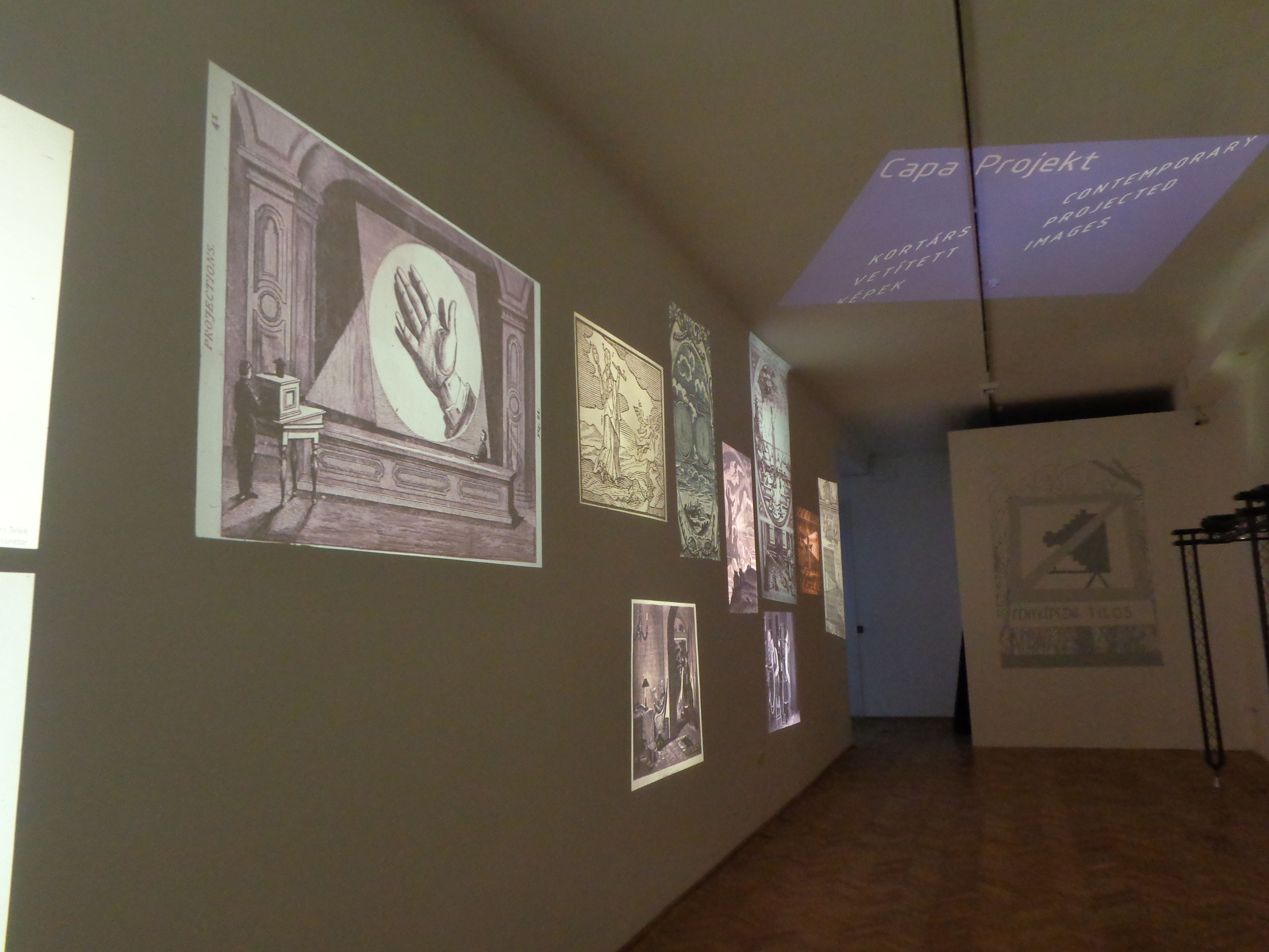Der Auftakt der Ausstellung zeigt Abbildungen aus dem 18. und 19. Jahrhundert.