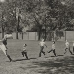 Fotografie von Alfred Eisenstaedt aus der Ausstellung « The Family of Man », die nun restauriert und dauerhaft in Luxemburg zu sehen ist.