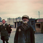 Ghetto Lodz, ca. 1940-1944, Hans Bibow, Leiter der NS-Verwaltung des Ghettos Litzmannstadt, und ein unbekannter jüdischer Mann Foto: Walter Genewein