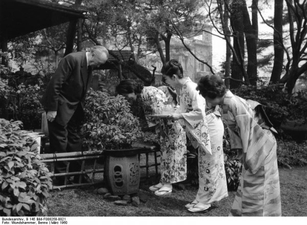 Wundshammer, Adenauer in Japan, März 1960