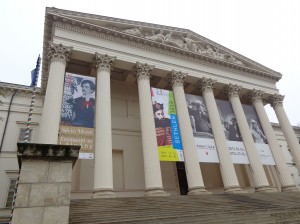 Bethlen, Petőfi und Capa: die aktuellen Ausstellungen des Ungarischen Nationalmuseums im Dezember 2013.