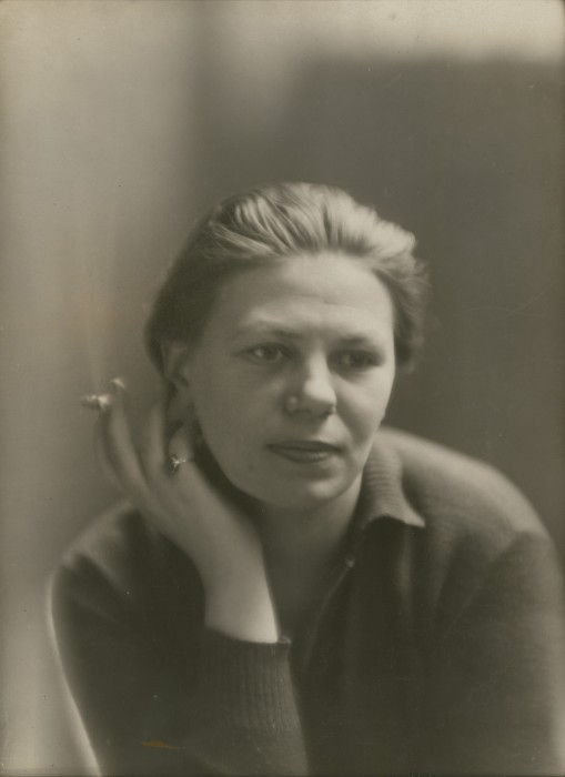 Germaine Krull: Selbstportrait, Paris, 1927 Stiftung Ann und Jürgen Wilde, Pinakothek der Moderne, München © Estate Germaine Krull, Museum Folkwang, Essen, mit freundlicher Genehmigung 