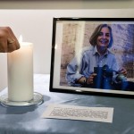 The United Nations Through their Lens: Photo Exhibition: In memory of Anja Niedringhaus. Foto: Jean-Marc Ferré, Genf 2.2.2015, Quelle:
UN Geneva
/ Flickr https://www.flickr.com/photos/unisgeneva/16434114795/in/photolist-r3e8LP-cvNxyf CC BY-NC-ND 2.0 https://creativecommons.org/licenses/by-nc-nd/2.0/